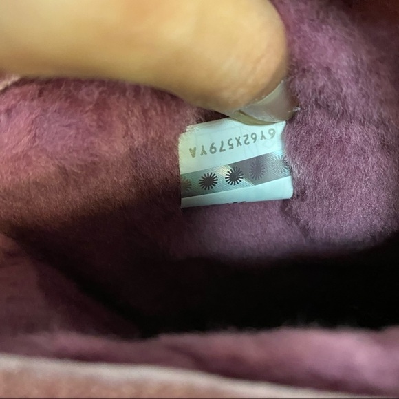 UGG | Classic Short II Velvet Bougainvillea Boots - Picture 7 of 11